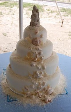 cascading seashell wedding cake